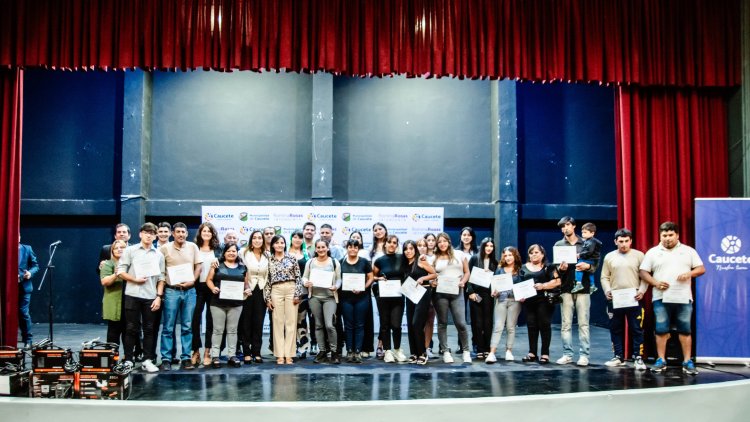 Romina Rosas entregó Certificados y dio inicio a nuevos talleres de empleo