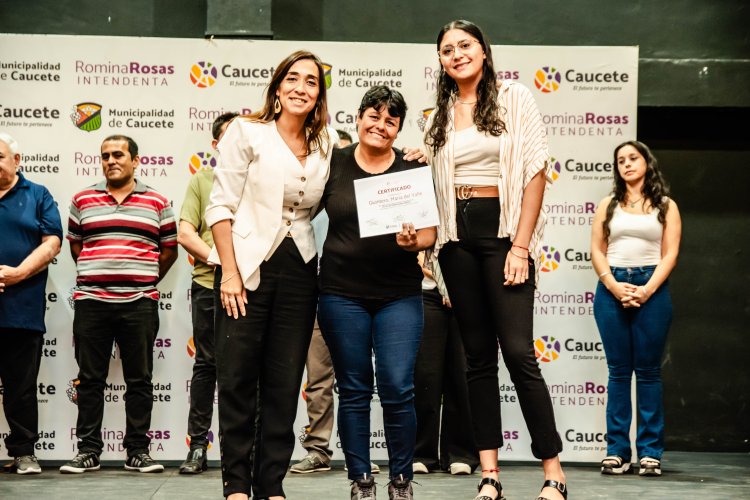 Romina Rosas entregó Certificados y dio inicio a nuevos talleres de empleo