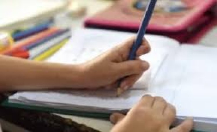 Como recibir la Ayuda Escolar en marzo 2025