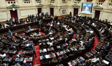 Diputados rinde un sentido homenaje al Papa Francisco en una sesión especial