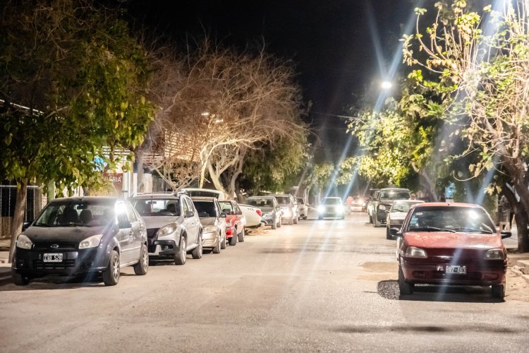 Romina Rosas inauguró luminarias LED en el sector este de Diagonal Sarmiento
