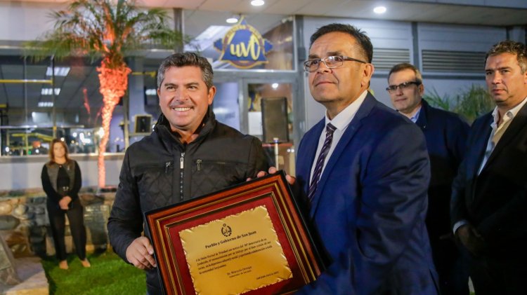Orrego estuvo presente en el inicio de los festejos por el 90° aniversario de la UVT