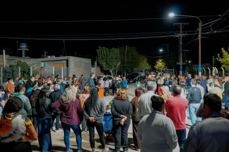 Los vecinos del Portal del Norte tienen iluminación LED