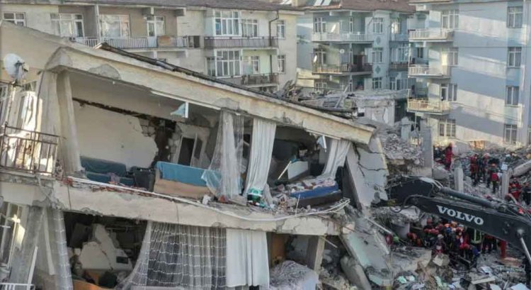 Un fuerte terremoto sacudió a Estambul