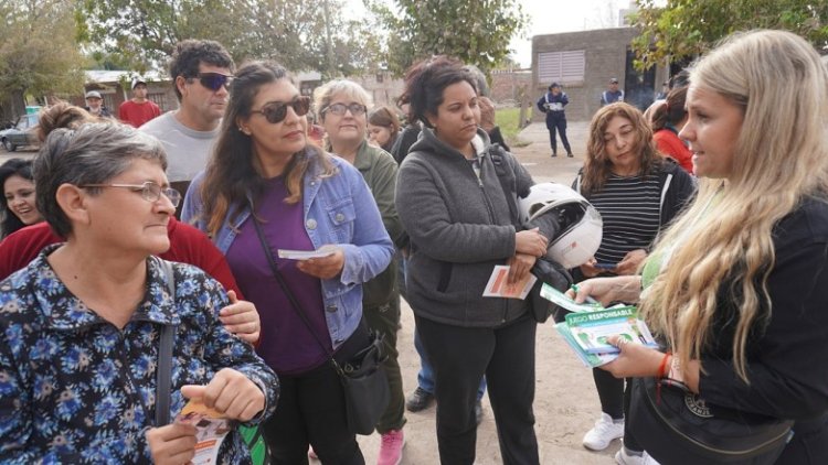 Asesoran sobre Juego Responsable en los operativos del programa San Juan Cerca