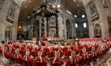 Empieza el proceso para elegir al sucesor de Francisco con fuerte presencia latinoamericana