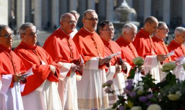 Comienza en el Vaticano el cónclave para elegir al sucesor del papa Francisco