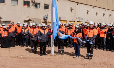 Orrego encabezó el acto del Día de la Minería que este año se hizo en Veladero