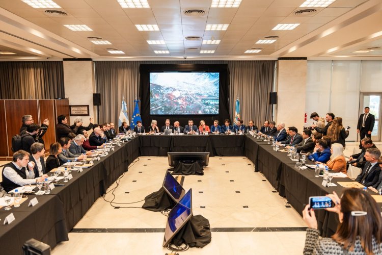 Orrego recibió al embajador de la Unión Europea y su comitiva