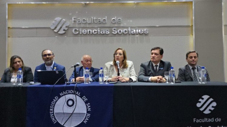 Capacitan sobre herramientas tecnológicas a estudiantes de Derecho y graduados