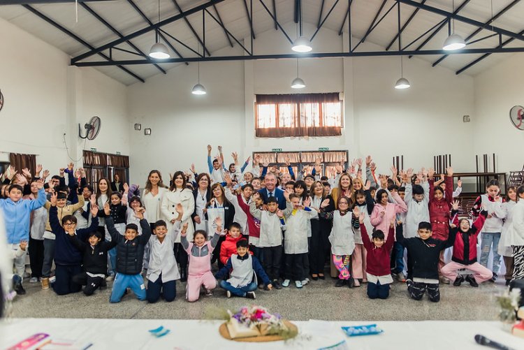 El vicegobernador presentó el concurso San Juan Escribe en la Escuela Villarino