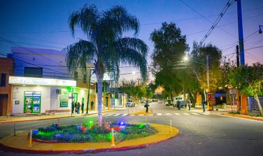 Santa Lucía sigue creciendo: se inauguró un nuevo polo comercial en calle Sarmiento