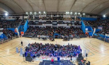 Casi 4.000 docentes se capacitaron con juegos y canciones