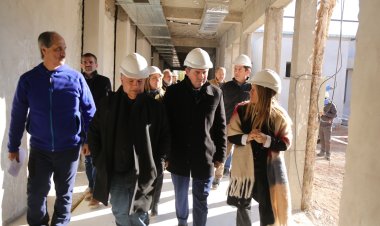 Orrego recorrió la obra del nuevo Hospital Aldo Cantoni en Calingasta
