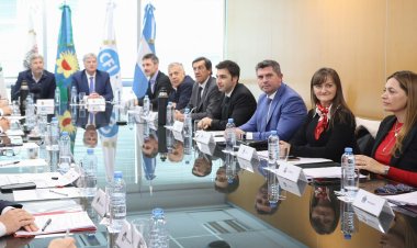 El gobernador Orrego participó en Buenos Aires de una reunión con Nación por la distribución de fondos