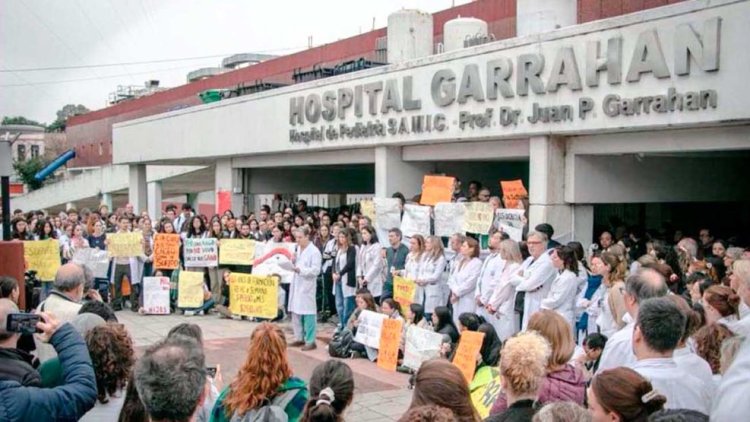 Los médicos residentes del Hospital Garrahan levantaron el paro