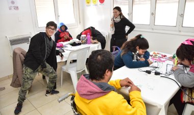 Alumnos con discapacidad construirán dispositivos para pacientes con artritis reumatoidea