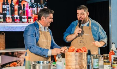 Orrego y Barassi cocinaron juntos en Caminos y Sabores y fueron el centro de todas las miradas