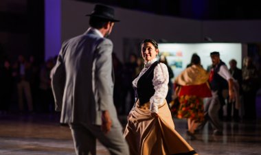 Emotiva  Gala de la Independencia en el Auditorio Juan Victoria