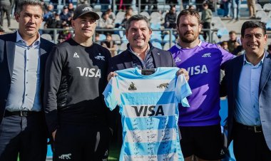 Orrego saludó a Los Pumas durante su entrenamiento en San Juan, previo al  partido contra Inglaterra