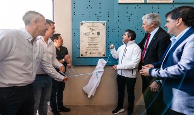 El gobernador Orrego acompañó a Los Pumas en su presentación ante Inglaterra en San Juan