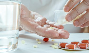 El riesgo de automedicarse y usar mal los antibióticos