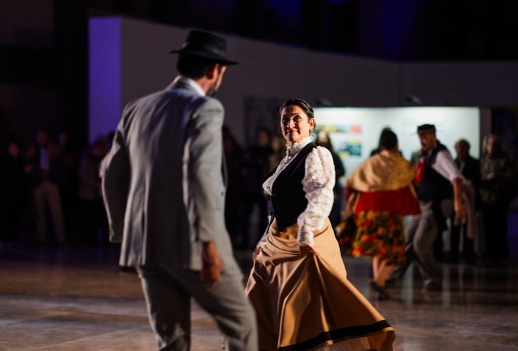 Emotiva  Gala de la Independencia en el Auditorio Juan Victoria