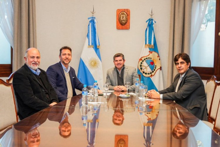 El gobernador Orrego recibió a empresarios locales que desarrollan el primer Open Mall de San Juan