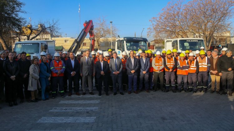 Adquieren 10 movilidades y máquinas que permitirán mejorar el servicio de Obras Sanitarias en San Juan