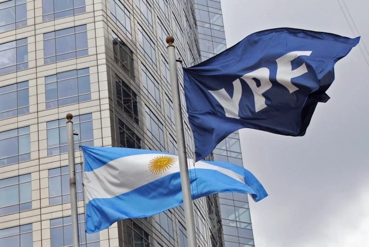 Por sospechas de filtraciones en el caso YPF, la Procuración del Tesoro echó 60 personas