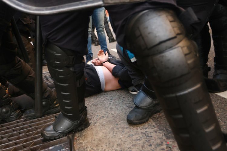 Siete detenidos en una nueva marcha de jubilados al Congreso
