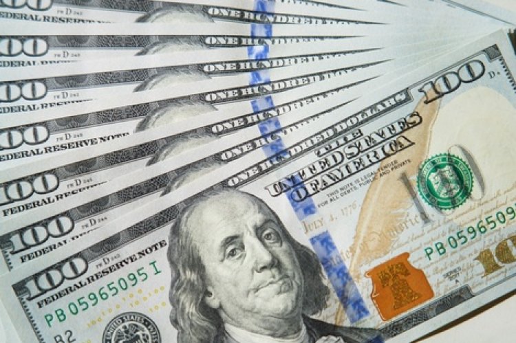 Sigue la presión sobre el dólar: el oficial saltó a $ 1.350