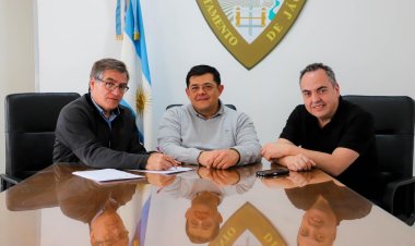 Firma Convenio entre la Municipalidad de Jáchal y Castaño Minero