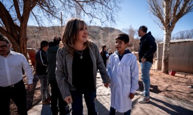 Reabrieron la escuela en Gualcamayo y por primera vez una ministro de Educación visitó el paraje