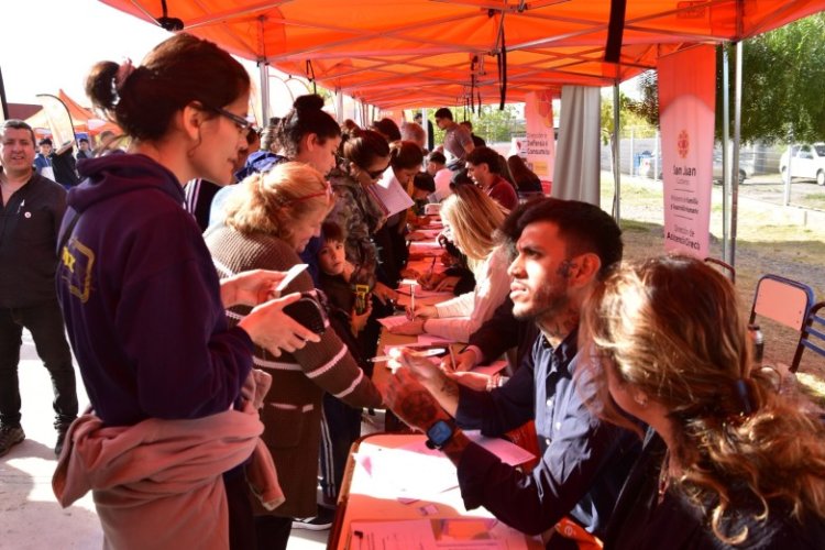 Por primera vez San juan Cerca llega a Huaco y Mogna