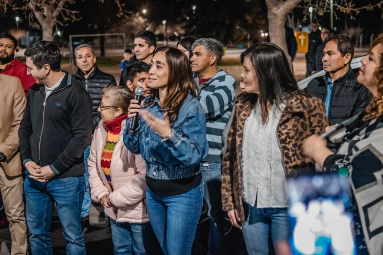 Justo Castro IV brilla con nuevas luminarias LED