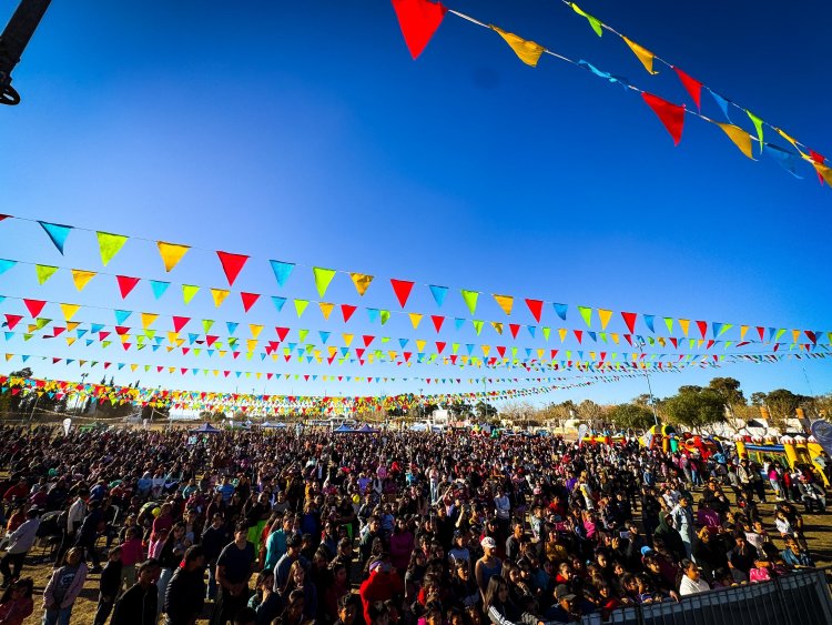 Multitudinaria celebración del Día del Niño en 9 de Julio