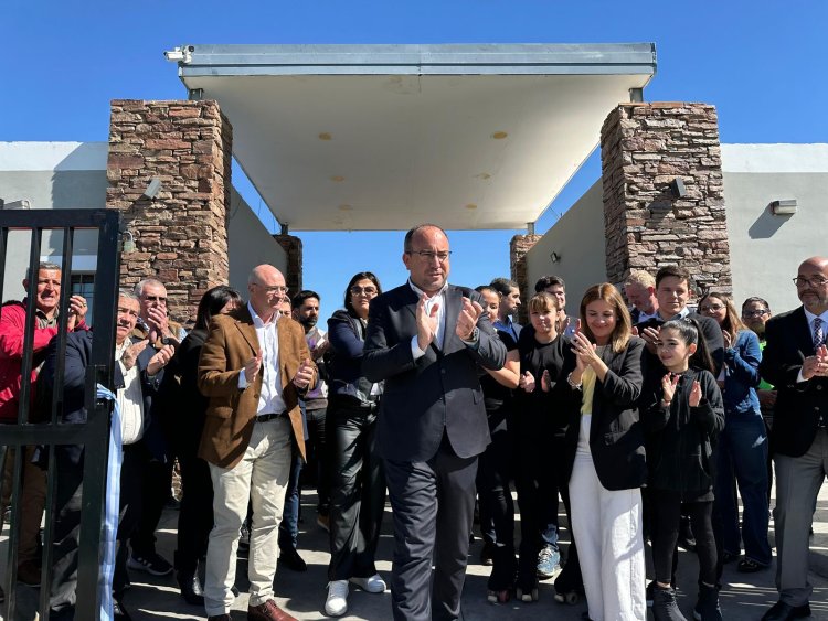 Miodowsky inauguró el cierre perimetral del polideportivo del Parque de Rivadavia