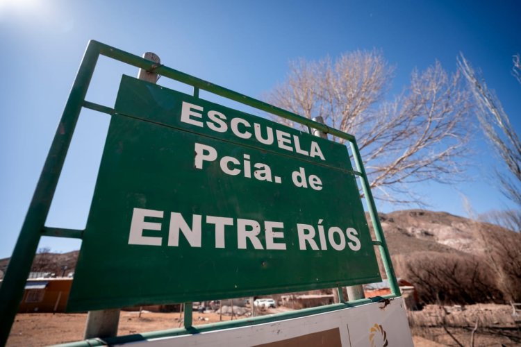 Reabrieron la escuela en Gualcamayo y por primera vez una ministro de Educación visitó el paraje