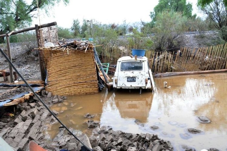Centenar de familias son asistidas por el intenso temporal
