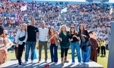 Más de 2000 niños de Educación Inicial coparon de colores el Estadio del Bicentenario
