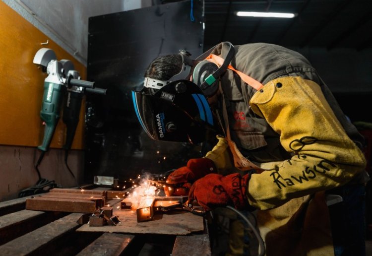 Una escuela ampliará la formación de soldadores con tecnología de punta