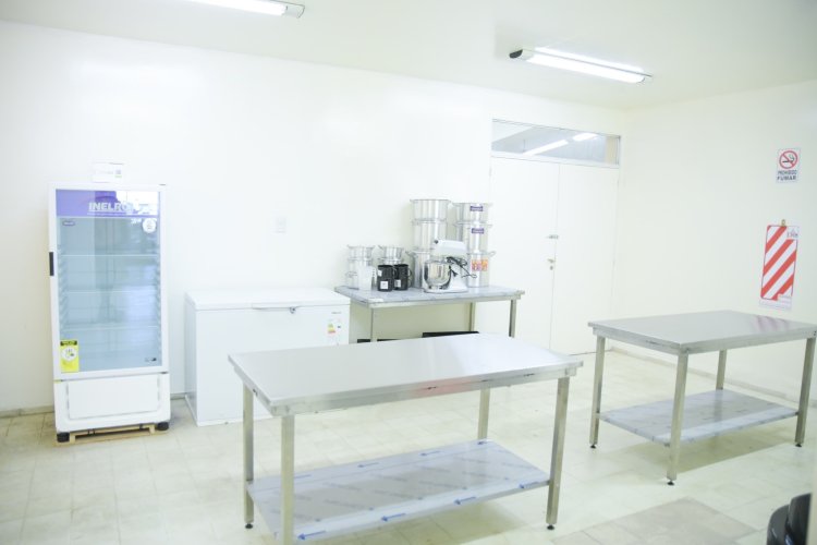 Iglesia inauguró la Escuela Municipal de Gastronomía Regional