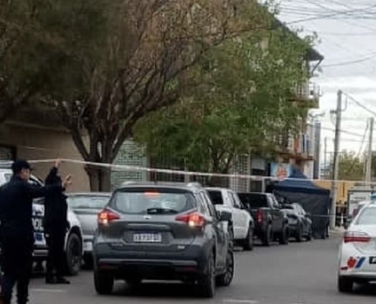 Encuentran a un martillero público sin vida en un departamento de Capital