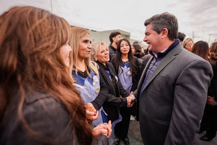 Orrego inauguró una nueva escuela de Nivel Inicial en Pocito