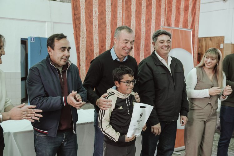 Iglesia recibió Vicegobernador Fabián Martín, junto al equipo del Ministerio de  Desarrollo Humano y familia