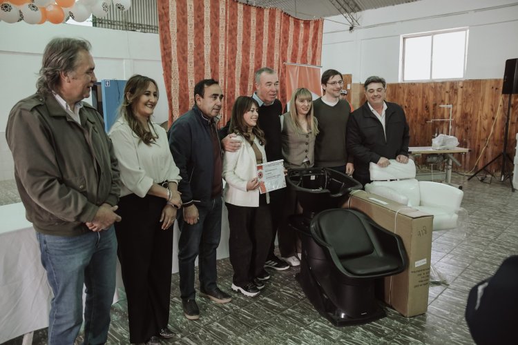 Iglesia recibió Vicegobernador Fabián Martín, junto al equipo del Ministerio de  Desarrollo Humano y familia