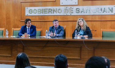 El Gobierno lanzó el innovador programa "Cuentas Claras", para llevar la educación financiera a las aulas