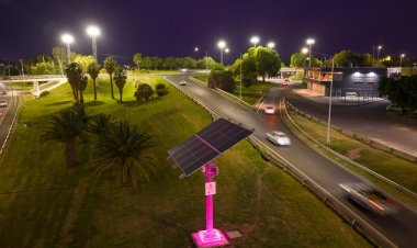 San Juan ilumina la primera ruta solar del país con el color de la prevención