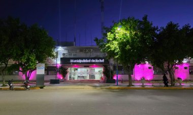 El edificio municipal de Jáchal se iluminó de rosa en apoyo a la lucha contra el cáncer de mama